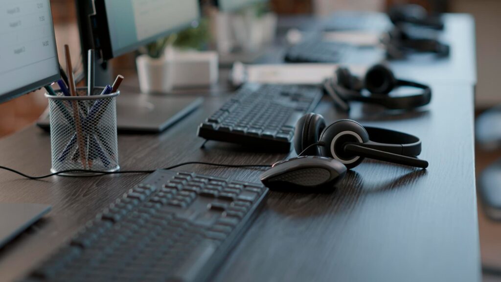 7 Key Reasons to Adopt a Cloud Phone System for Your Australian Business